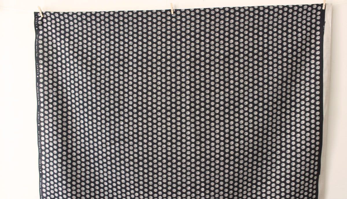 LINNETリネンプリント ローズドット<br />ブラック